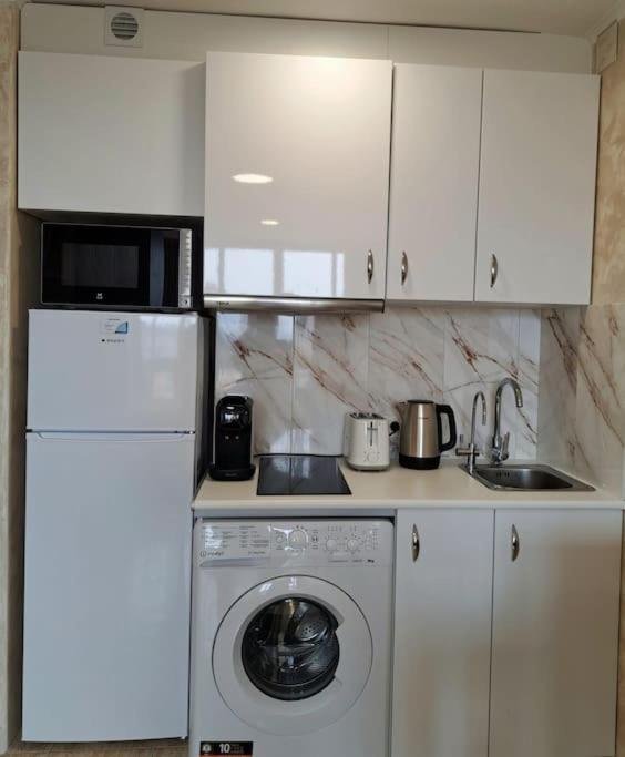 Ferienwohnung Cozy Studio With Sea View Benidorm Exterior foto